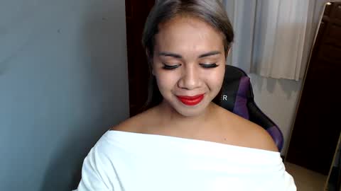 Vee online show from February 2, 3:39 pm