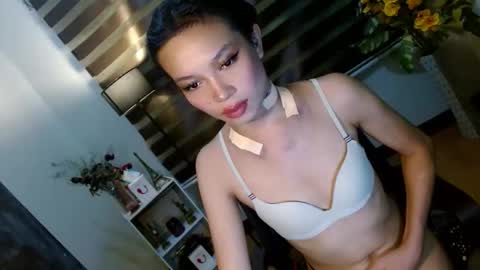 Saina Gonzales online show from April 26, 1:53 pm