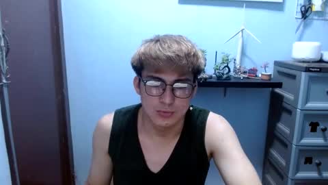 Snapshot of ur_jayqutee chatting on March 10, 10:50 am Ur jayqutee online show from March 10, 10:50 am