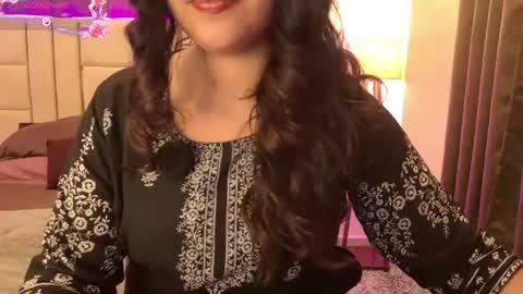 sakuraa online show from June 23, 7:31 pm