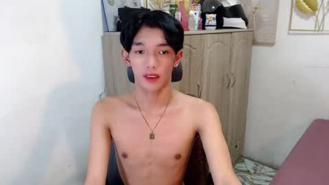 urasian_john20 online show from July 13, 2:37 am