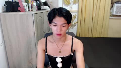 urasian_john20 online show from July 12, 12:36 am
