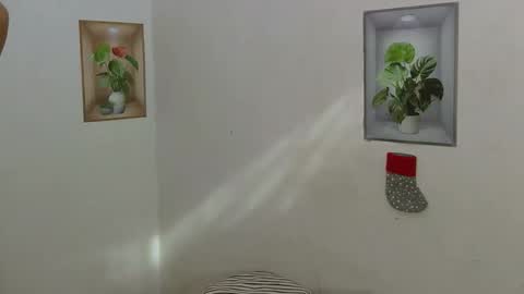 urasian_jomarie online show from February 6, 12:14 am