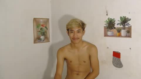 urasian_jomarie online show from April 7, 8:44 pm