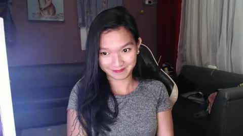 Snapshot of urasian_newra chatting on October 19, 8:46 pm NEWRA ALLISON online show from October 19, 8:46 pm