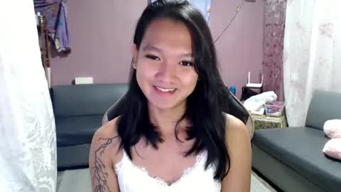 Snapshot of urasian_newra chatting on March 12, 10:28 pm NEWRA ALLISON online show from March 12, 10:28 pm