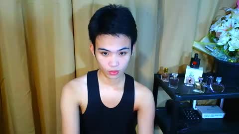 urasiancumboix2 online show from November 12, 6:32 pm