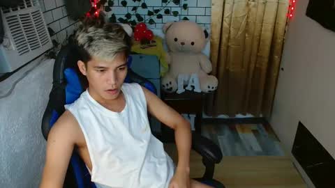 ASIANBBYBOY online show from November 22, 7:01 pm