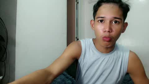 urdreamboy_clarin online show from June 12, 4:00 am