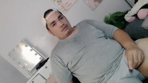 ure_fattytoy143 online show from July 20, 2:52 pm