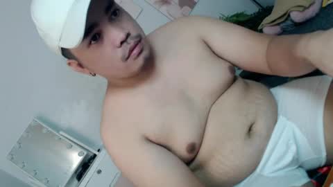 ure_fattytoy143 online show from July 16, 9:34 am