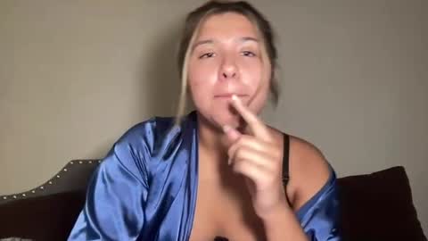 urgirlgracie966 online show from July 25, 3:15 am