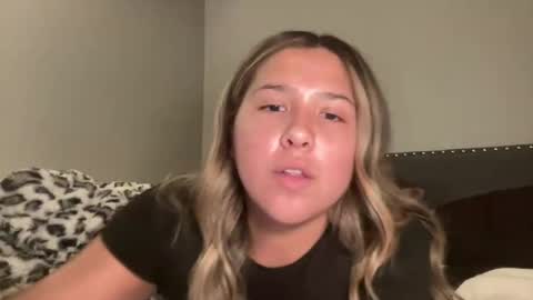 urgirlgracie966 online show from July 29, 2:22 am