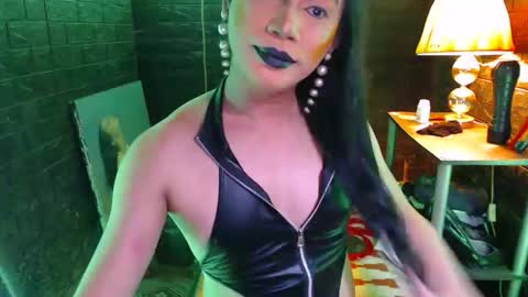 queen norelle online show from October 1, 7:46 pm