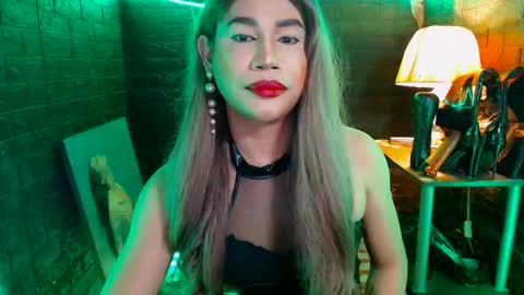 queen norelle online show from January 19, 1:32 am