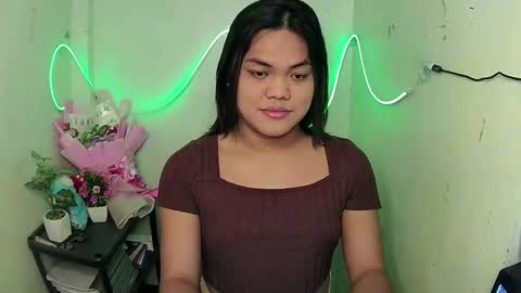 Snapshot of urhottie_bella chatting on September 10, 3:57 pm urhottie_bella online show from September 10, 3:57 pm
