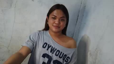 urhottie_bella online show from April 16, 9:20 am