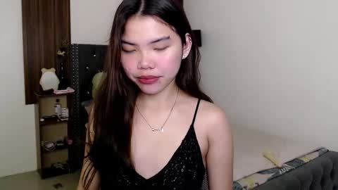 urhottie_melodie online show from October 28, 8:15 am