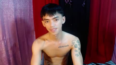 urhunky_boy online show from June 5, 10:31 am