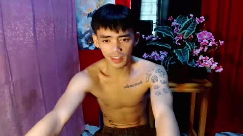 urhunky_boy online show from June 10, 11:03 pm
