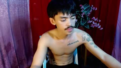 urhunky_boy online show from July 16, 5:11 am