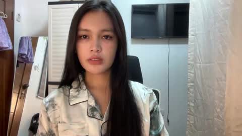 Amira online show from October 8, 12:51 am