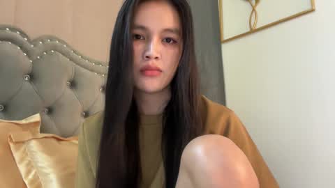 Amira online show from December 22, 1:34 am