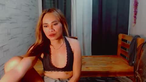 urlovely_che online show from April 3, 2:40 am