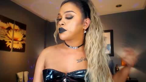 UrMajestyTyra online show from February 25, 7:23 am