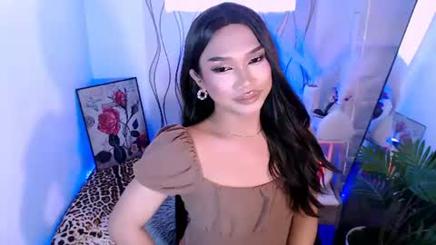 urmistress_69 online show from July 27, 5:38 am