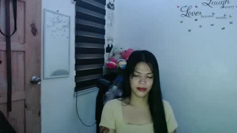 hi im kim online show from February 9, 7:37 am