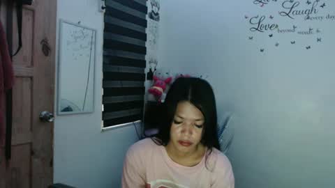 hi im kim online show from March 3, 1:21 am