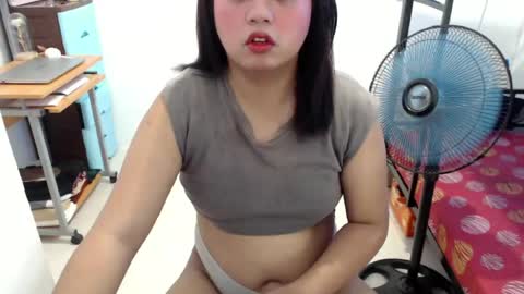 maxie online show from July 16, 8:06 am