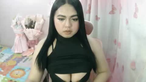 maxie online show from November 17, 9:12 am