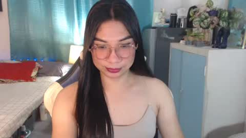 Ashley Kate Mateo Gray online show from February 23, 11:45 am