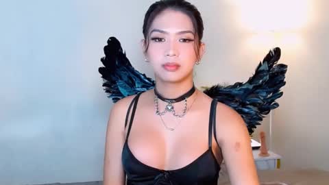 urwildest_margaret online show from January 17, 9:52 am