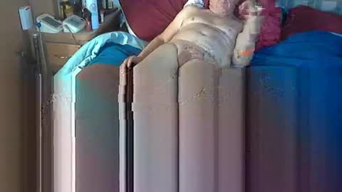 usednotbroken1 online show from March 1, 5:06 pm