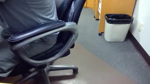 useemie online show from June 1, 9:27 pm
