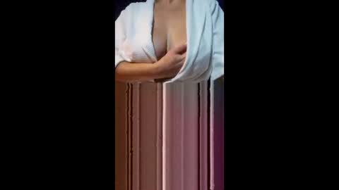 mia online show from March 9, 3:16 pm