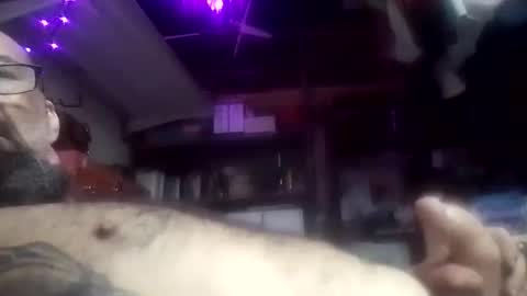 uwannnas online show from April 12, 4:33 pm