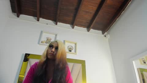 vahioleth  online show from November 5, 2:57 am