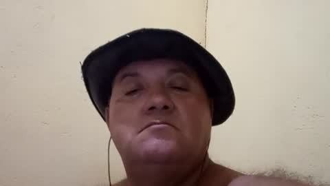 valdiciorocha6 online show from June 18, 1:44 am