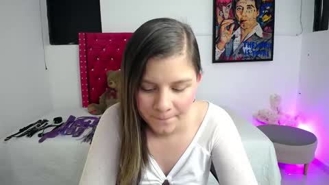 valeamaya online show from November 4, 7:15 pm