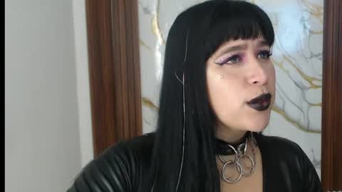 valen_ross7 online show from April 12, 10:30 am