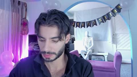 valentin_hoffman online show from October 31, 1:22 pm