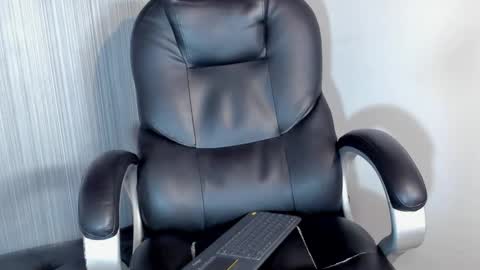 Valentina  Dolls online show from November 25, 3:22 pm