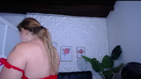 Valentina  online show from December 21, 9:54 pm