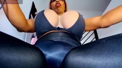 Snapshot of valentinabigcock23 chatting on September 19, 5:11 am valentinabigcock23 online show from September 19, 5:11 am