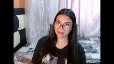 valentinasmith18 online show from July 7, 7:23 am