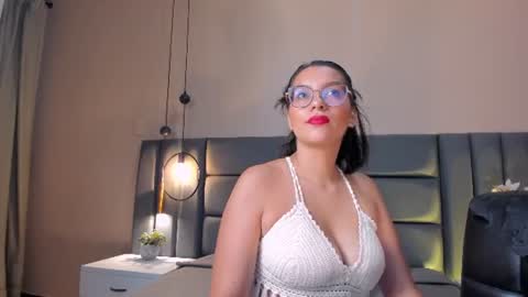 Valentina Vega online show from June 11, 1:05 am